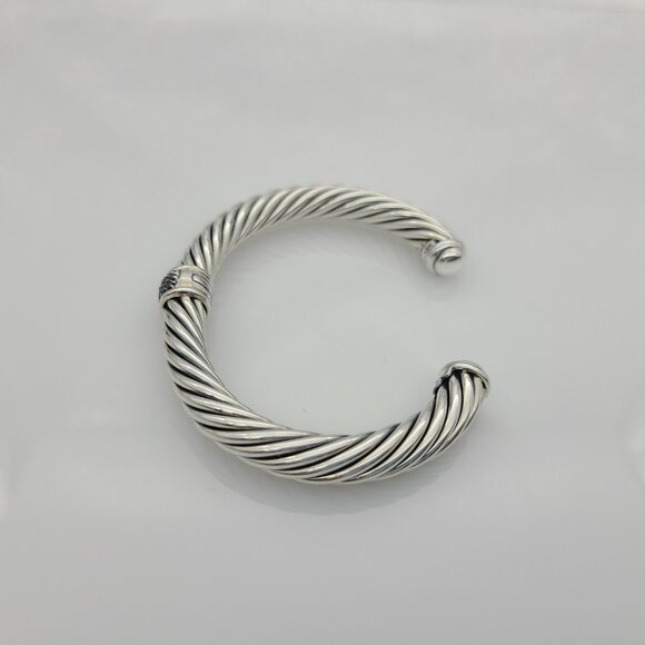 David Yurman 7mm Cable Classic Bracelet with Black Diamond Center Station - Picture 3 of 6